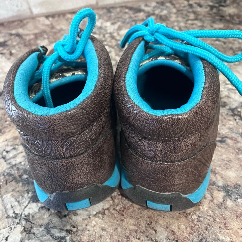 Twister chic moccasins